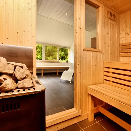 Fine Group House With Sauna Garden, Cleaning Included *